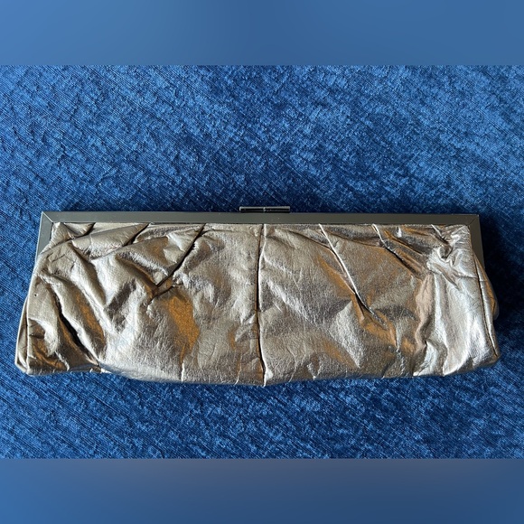 Aldo Metallic Silver-Gold Folded Clutch Gunmetal Herringbone Chain - Picture 2 of 9